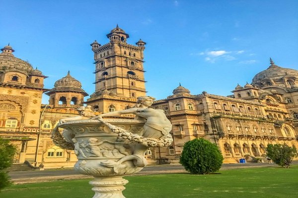 somnath to vadodara cabs